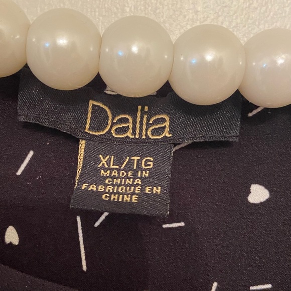 Pullover Top By Dalia - Picture 2 of 5